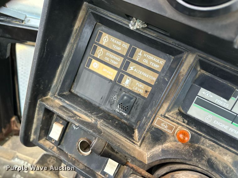 image for item EK9909 1987 Challenger 65 track tractor