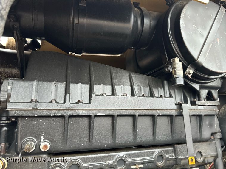 image for item EK9909 1987 Challenger 65 track tractor