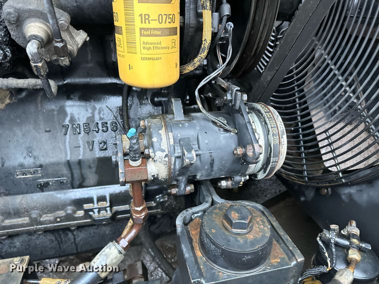 image for item EK9909 1987 Challenger 65 track tractor