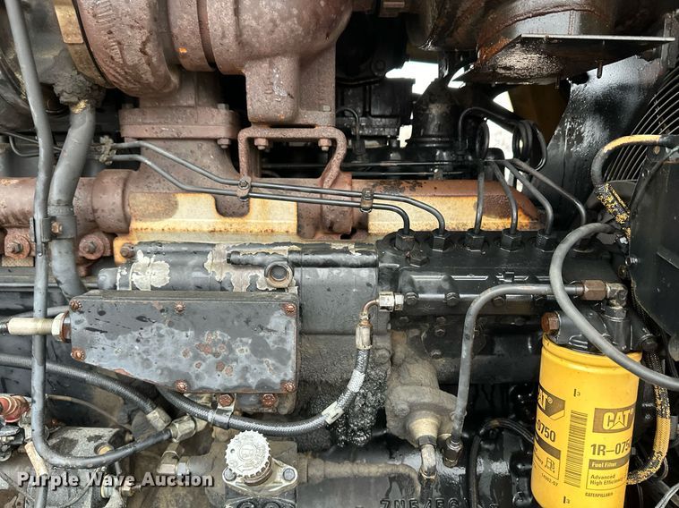 image for item EK9909 1987 Challenger 65 track tractor