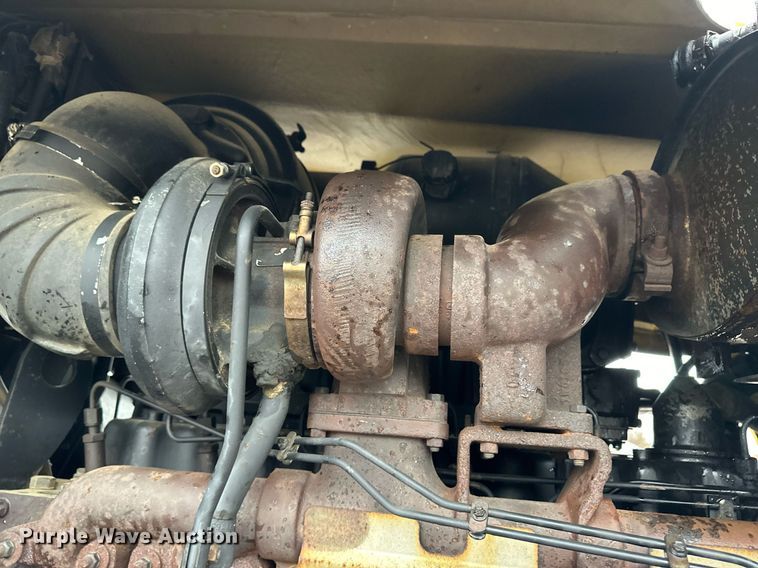 image for item EK9909 1987 Challenger 65 track tractor