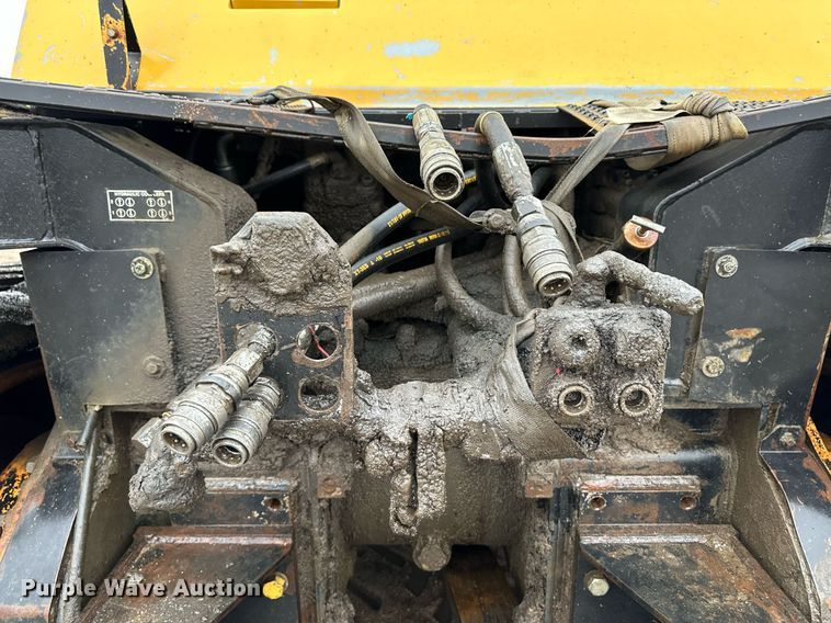 image for item EK9909 1987 Challenger 65 track tractor