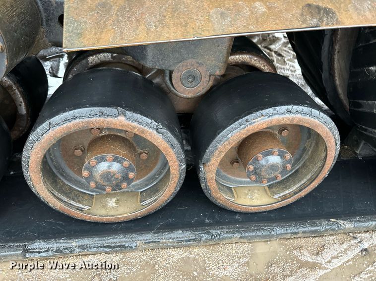 image for item EK9909 1987 Challenger 65 track tractor