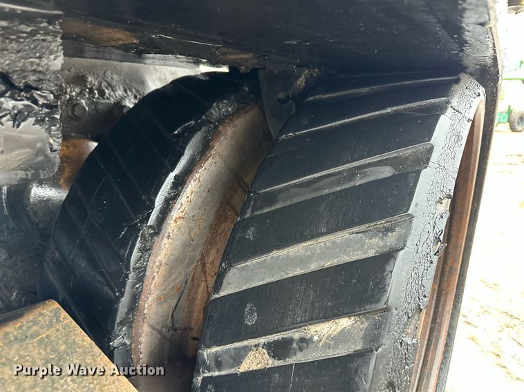 image for item EK9909 1987 Challenger 65 track tractor