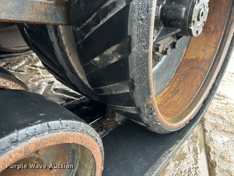 image for item EK9909 1987 Challenger 65 track tractor