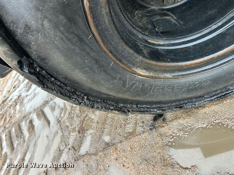 image for item EK9909 1987 Challenger 65 track tractor