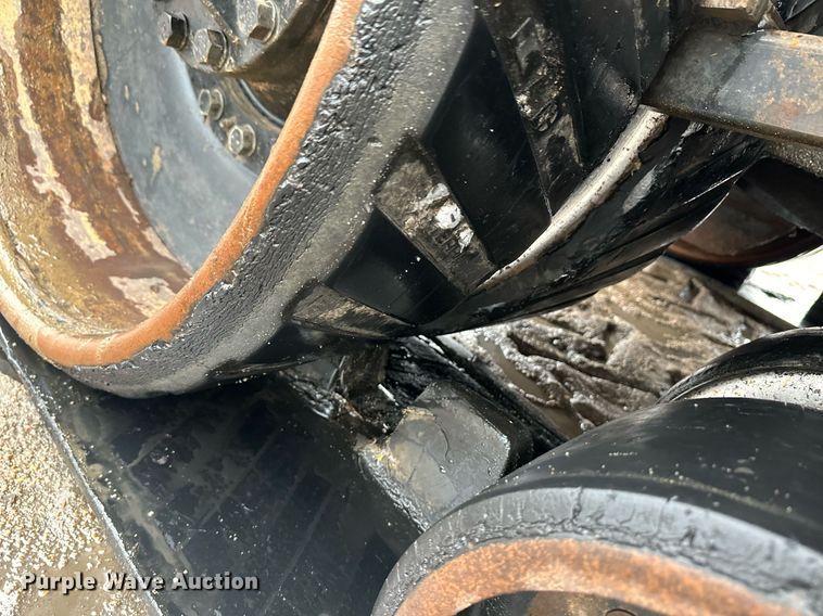 image for item EK9909 1987 Challenger 65 track tractor