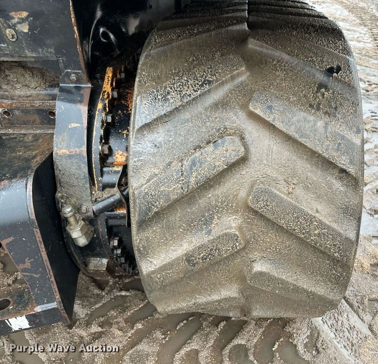 image for item EK9909 1987 Challenger 65 track tractor