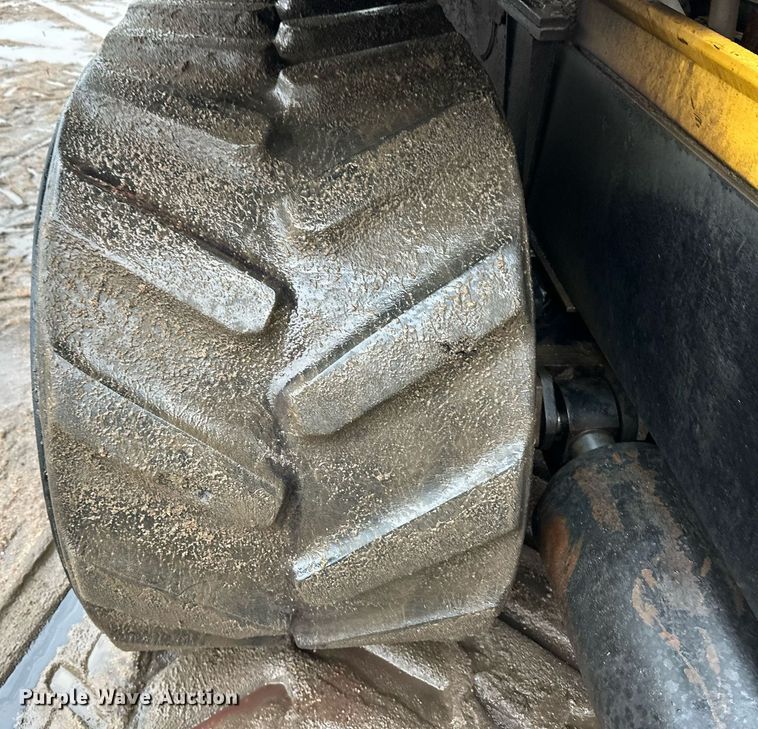 image for item EK9909 1987 Challenger 65 track tractor