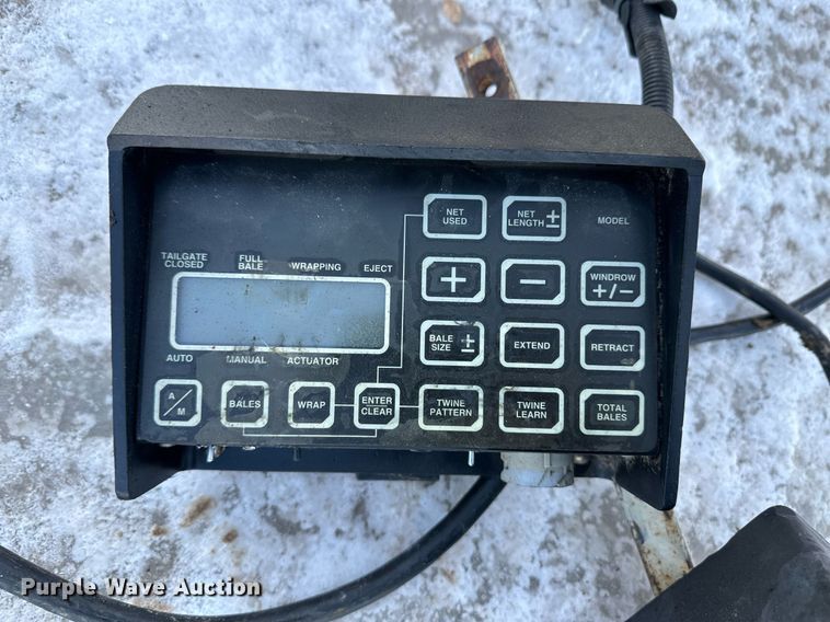 image for item EK9917 1994 New Holland New Holland  round baler