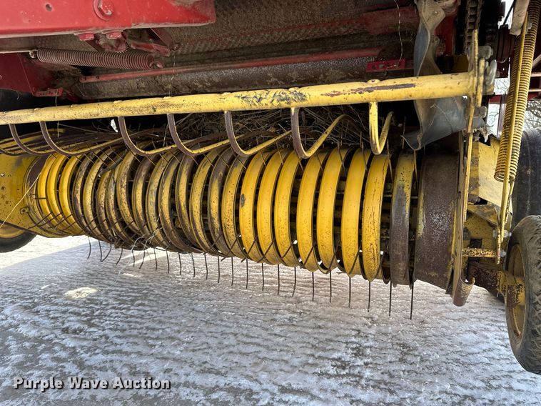 image for item EK9917 1994 New Holland New Holland  round baler