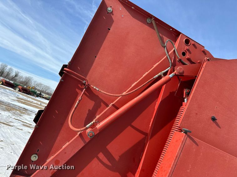 image for item EK9917 1994 New Holland New Holland  round baler