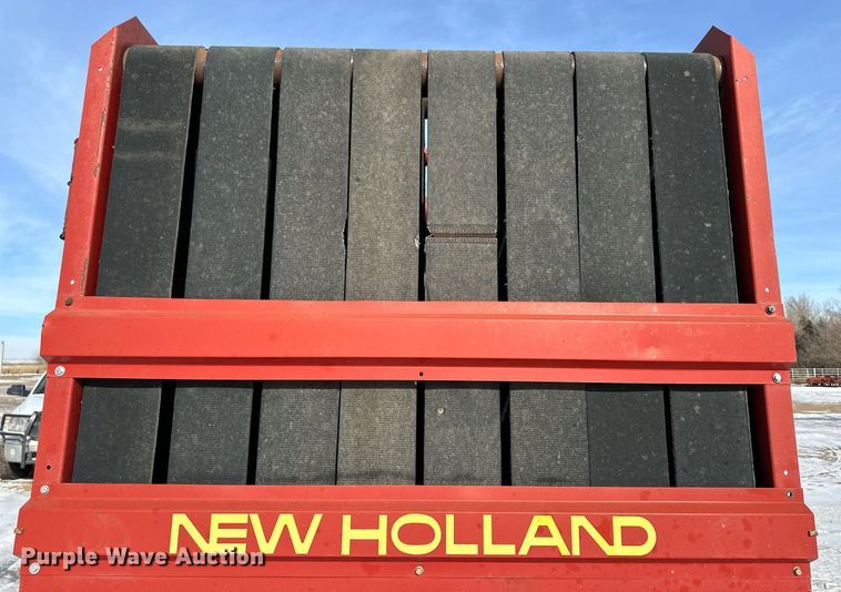 image for item EK9917 1994 New Holland New Holland  round baler