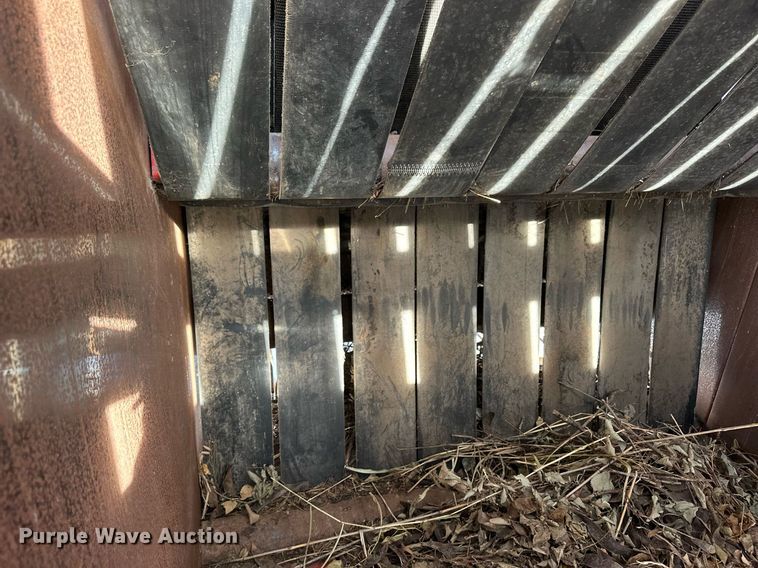 image for item EK9917 1994 New Holland New Holland  round baler