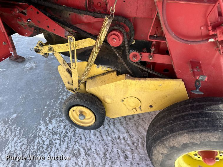 image for item EK9917 1994 New Holland New Holland  round baler