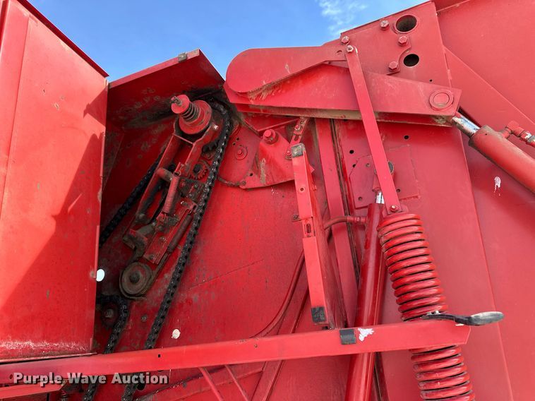 image for item EK9917 1994 New Holland New Holland  round baler