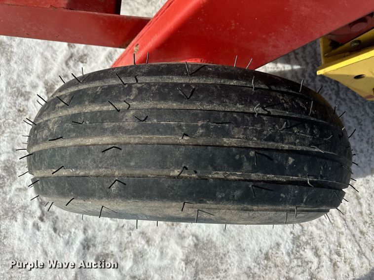 image for item EK9917 1994 New Holland New Holland  round baler