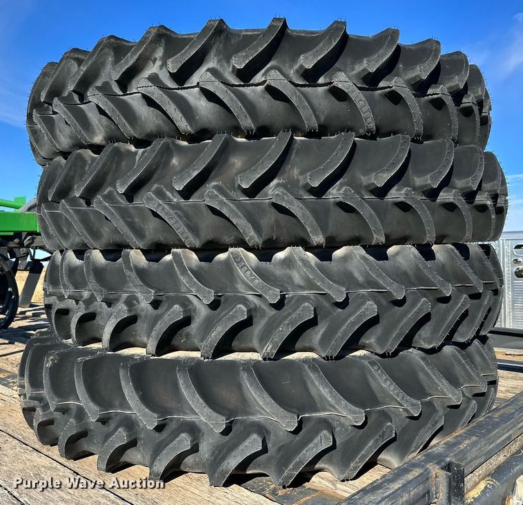 image for item IB9296 (4) Firestone 320/90R46 tires