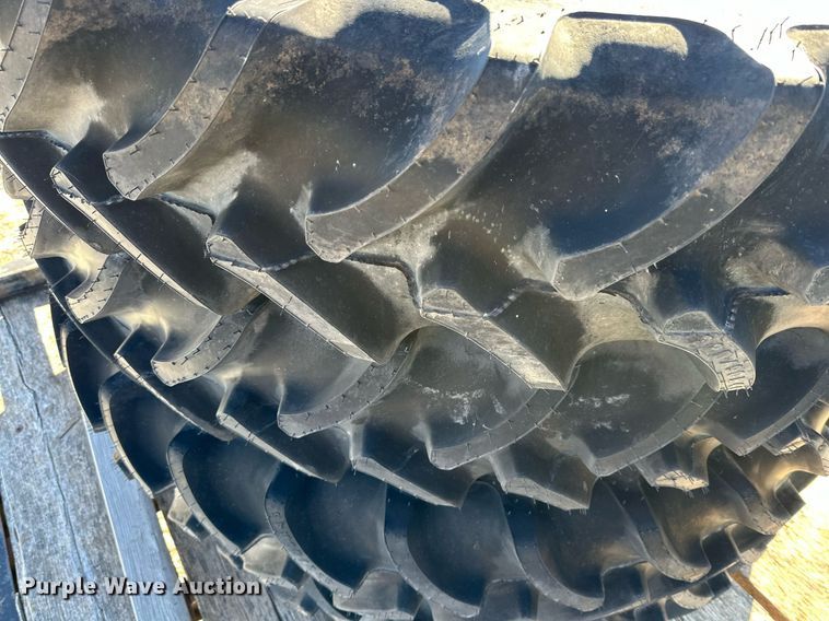 image for item IB9296 (4) Firestone 320/90R46 tires