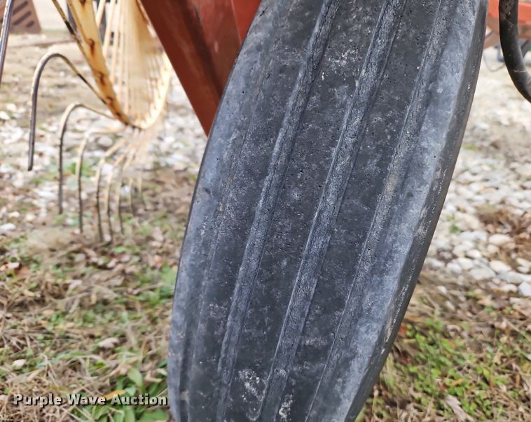 image for item LB9708 Hesston 3971  hay rake