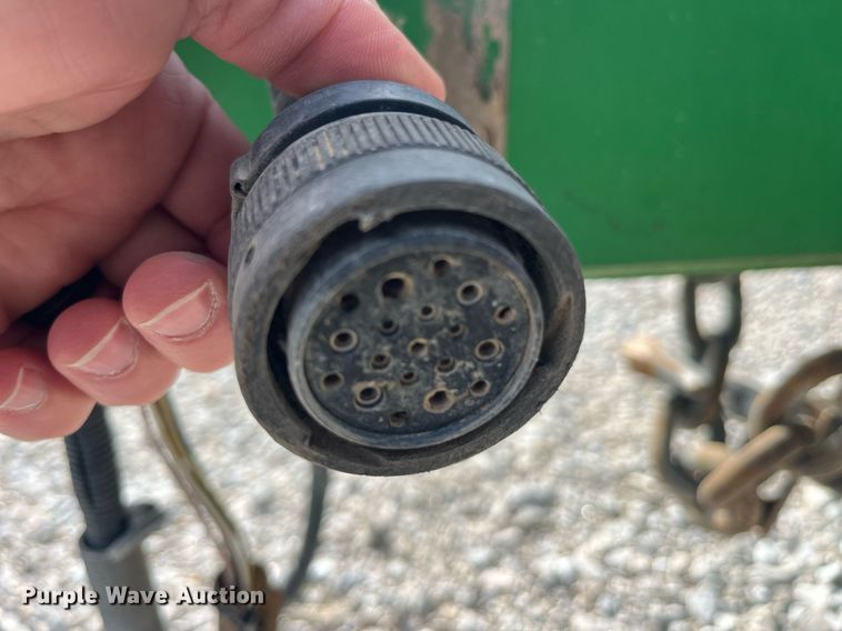 image for item LD9864 2006 John Deere 1990 CCS  air seeder