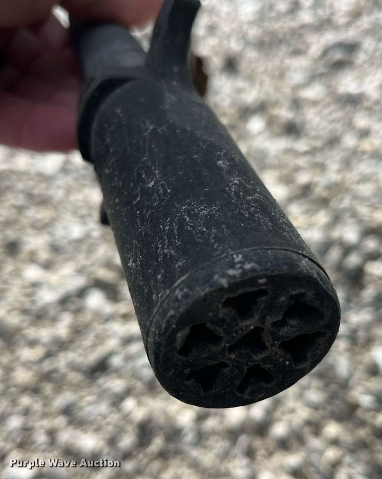 image for item LD9864 2006 John Deere 1990 CCS  air seeder