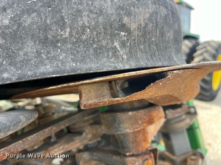 image for item LD9864 2006 John Deere 1990 CCS  air seeder