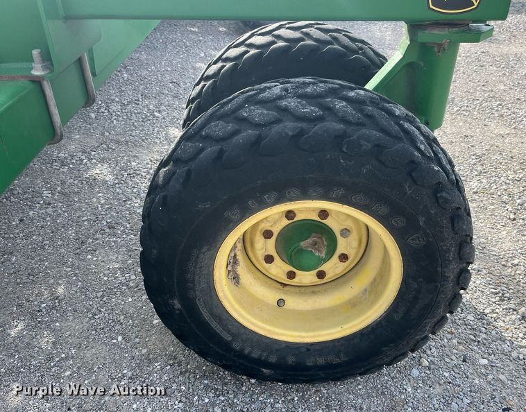 image for item LD9864 2006 John Deere 1990 CCS  air seeder