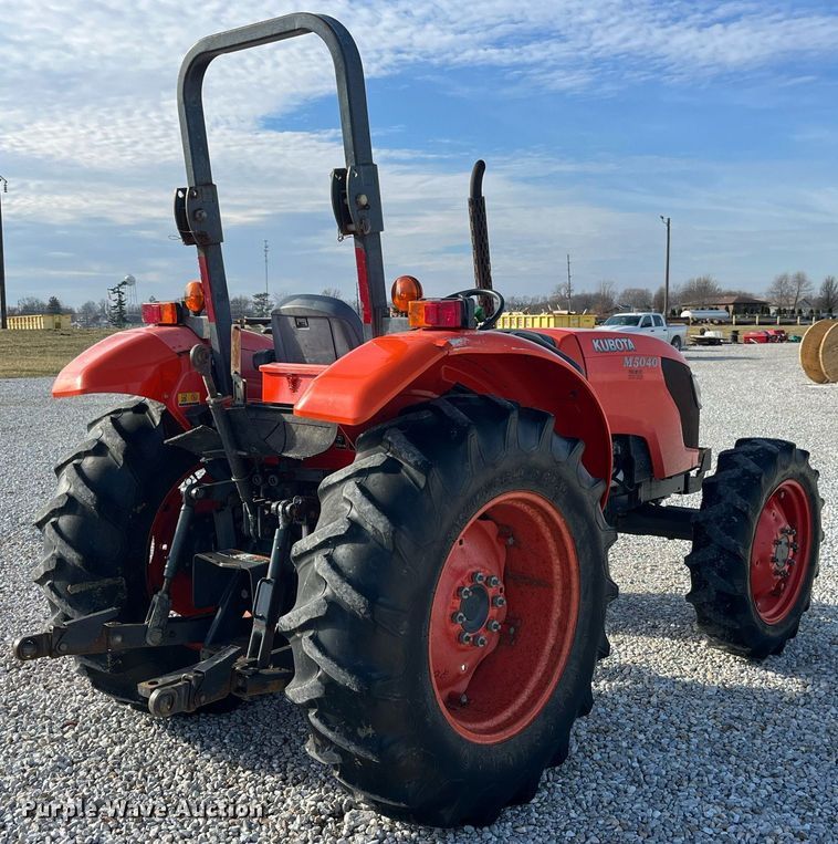 image for item LD9923 Kubota M5040D  MFWD tractor