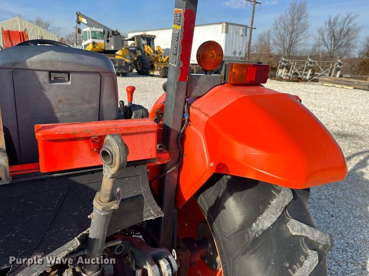 image for item LD9923 Kubota M5040D  MFWD tractor