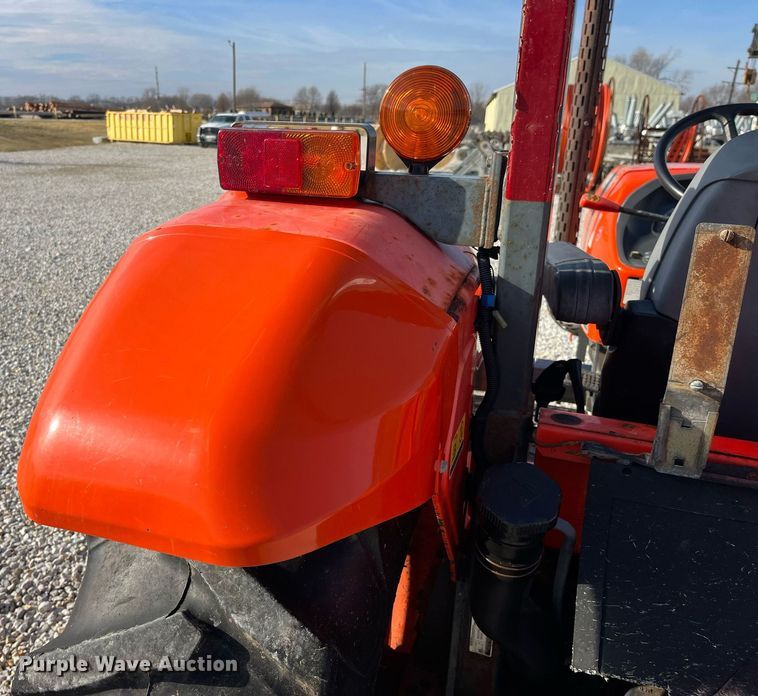 image for item LD9923 Kubota M5040D  MFWD tractor