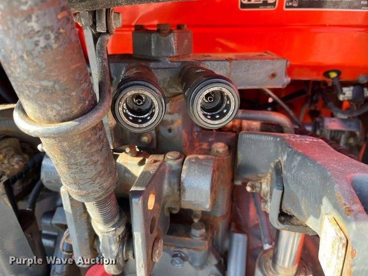 image for item LD9923 Kubota M5040D  MFWD tractor