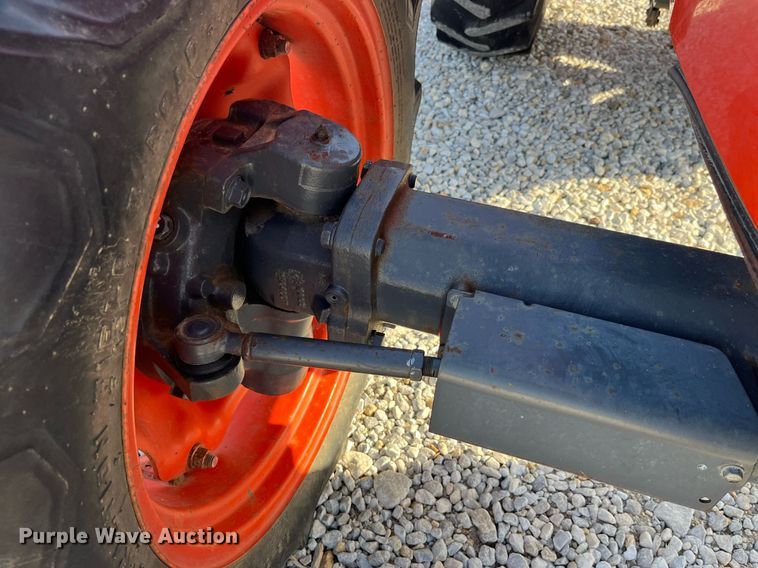 image for item LD9923 Kubota M5040D  MFWD tractor