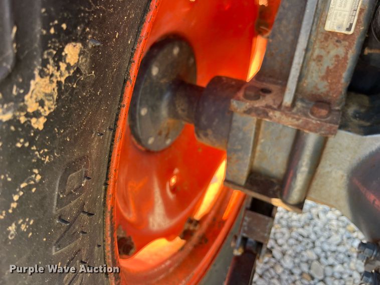 image for item LD9923 Kubota M5040D  MFWD tractor