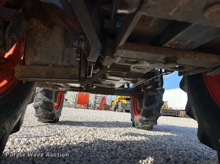 image for item LD9923 Kubota M5040D  MFWD tractor