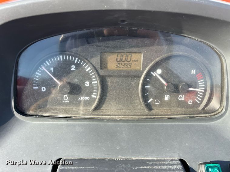 image for item LD9923 Kubota M5040D  MFWD tractor