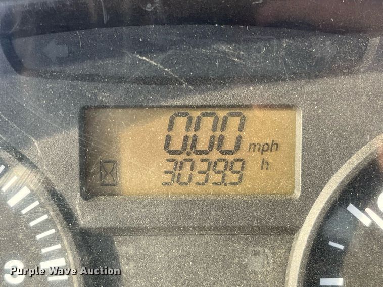 image for item LD9923 Kubota M5040D  MFWD tractor