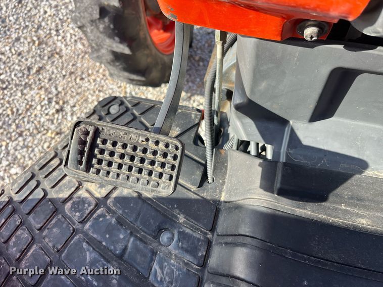 image for item LD9923 Kubota M5040D  MFWD tractor