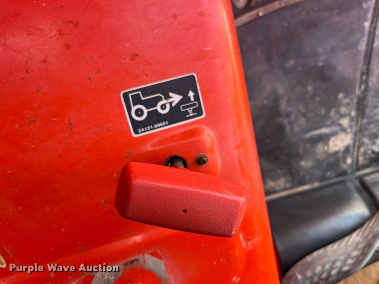 image for item LD9923 Kubota M5040D  MFWD tractor