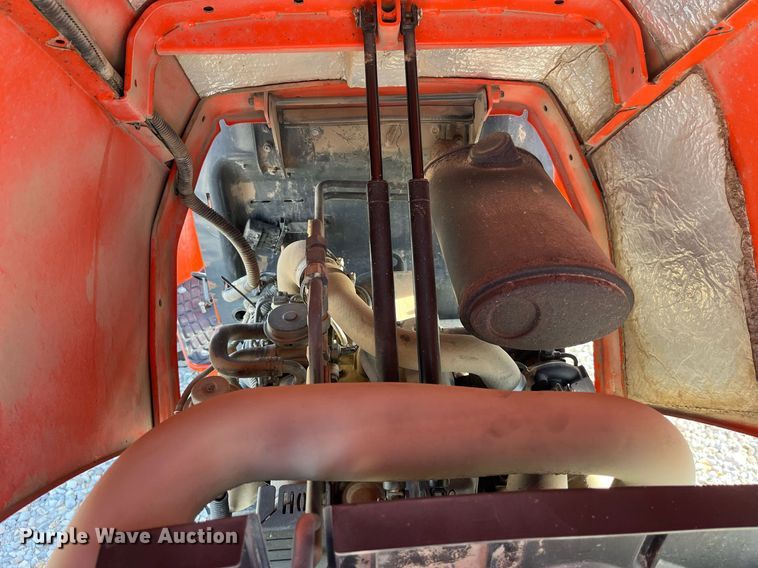 image for item LD9923 Kubota M5040D  MFWD tractor