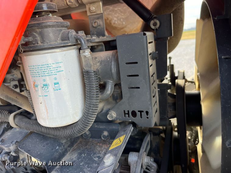 image for item LD9923 Kubota M5040D  MFWD tractor