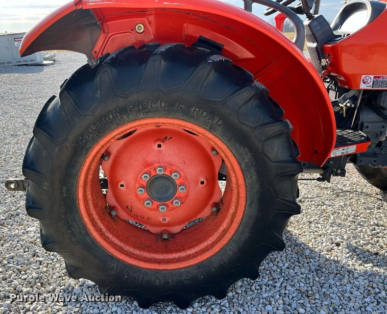 image for item LD9923 Kubota M5040D  MFWD tractor