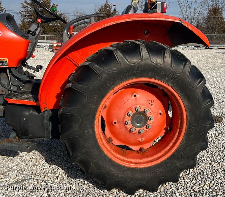 image for item LD9923 Kubota M5040D  MFWD tractor