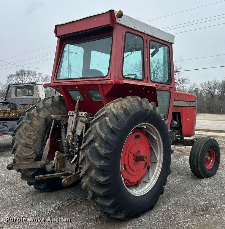 image for item LH9042 1973 Massey Ferguson 1135  tractor