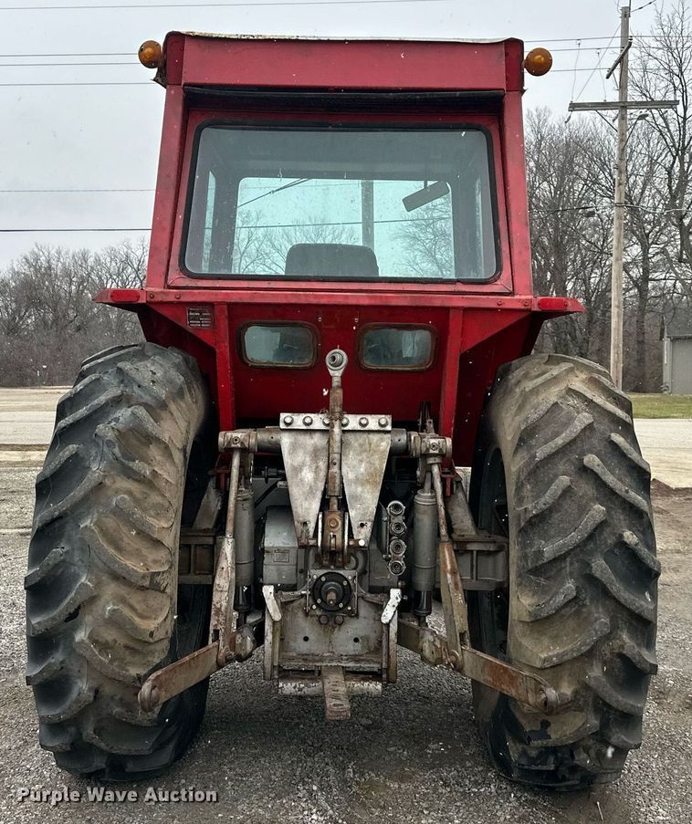 image for item LH9042 1973 Massey Ferguson 1135  tractor