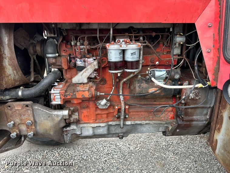 image for item LH9042 1973 Massey Ferguson 1135  tractor