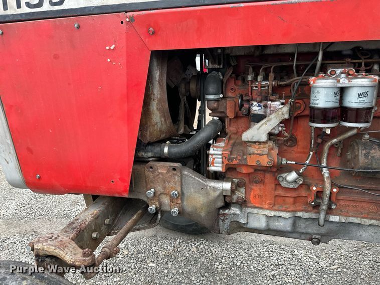 image for item LH9042 1973 Massey Ferguson 1135  tractor