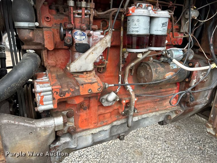 image for item LH9042 1973 Massey Ferguson 1135  tractor