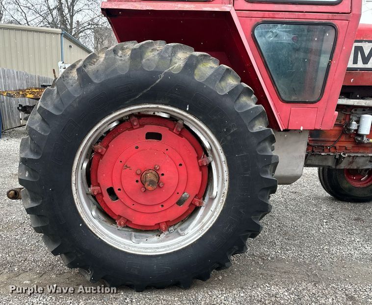 image for item LH9042 1973 Massey Ferguson 1135  tractor