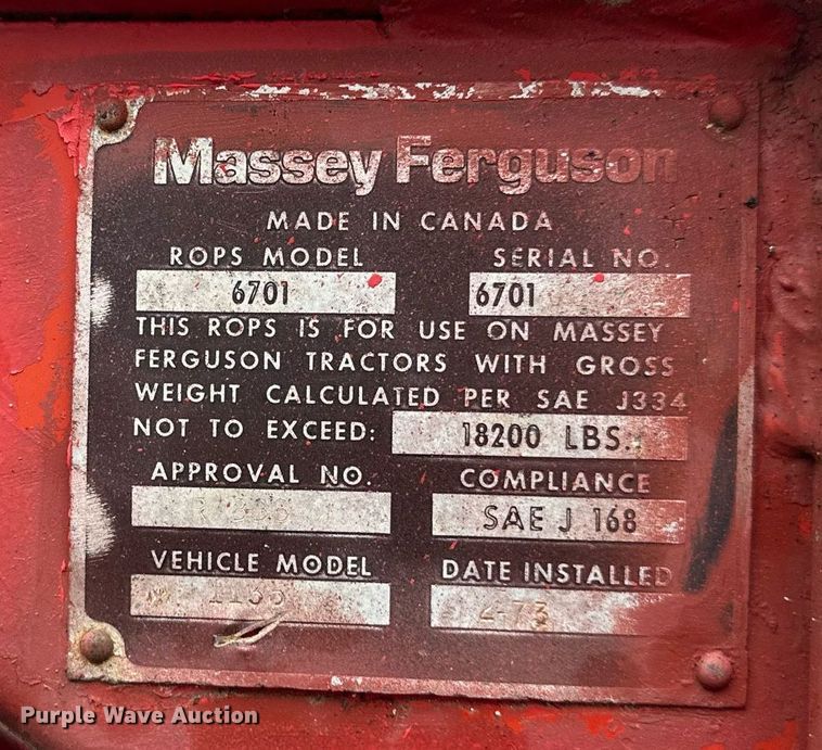 image for item LH9042 1973 Massey Ferguson 1135  tractor